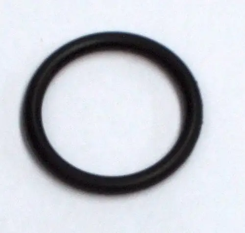 Schwarzer O-Ring auf weißem Hintergrund, geeignet für DAIKIN Produkte, häufig verwendet in der Heizungs- und Klimatechnologie.